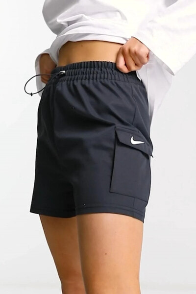 Mini Swoosh Woven Cargo Shorts Black Tek Cepli Dokuma Kadın Kargo Şort Siyah