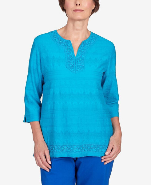 Women's Tradewinds Lace Texture Notched Top
