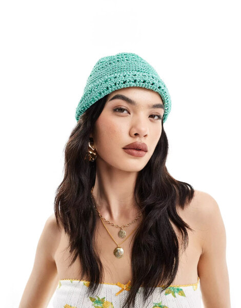 Mango crochet hat in green