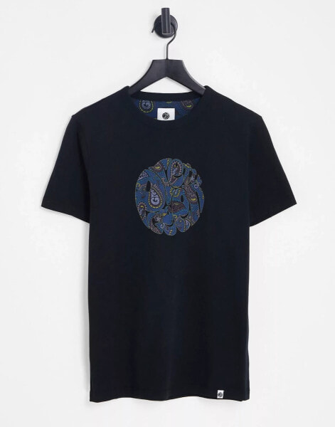 Pretty Green – Thornley – Schwarzes T-Shirt mit Paisley-Logo