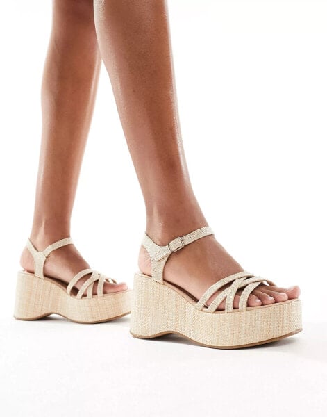 Glamorous platform sandals in natural