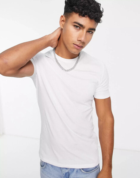 New Look muscle fit t-shirt in white