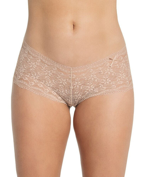 Hiphugger Style Panty In Modern Lace