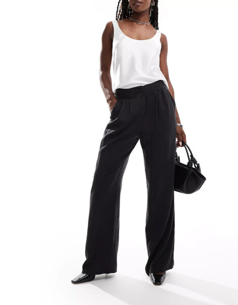 Pretty Lavish tailored smart trouser in black