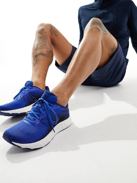 New Balance Running 520 trainers in blue