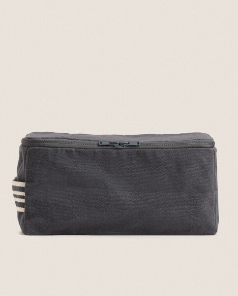 Cotton toiletry bag with handle