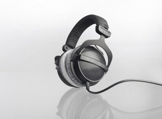 Наушники закрытые beyerdynamic DT 770 PRO (250 Ом) Premium Hifi-Headphones 35 КГц