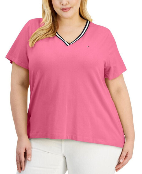 Plus Size Contrast Trim V-Neck Top