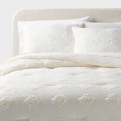 Twin/Twin Extra Long Tufted Diamond Crinkle Comforter and Sham Set Ivory -