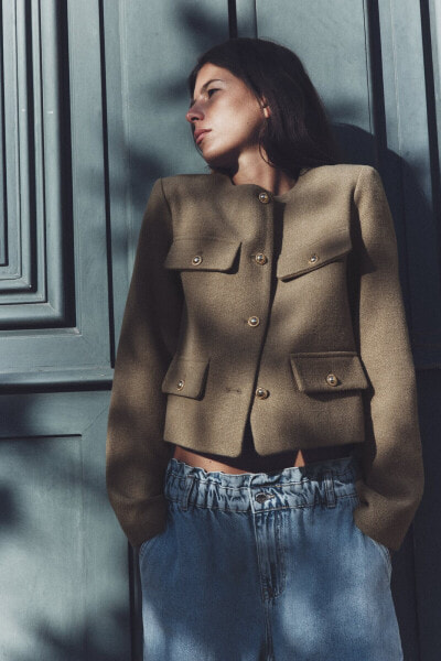 Cropped jacket with flaps