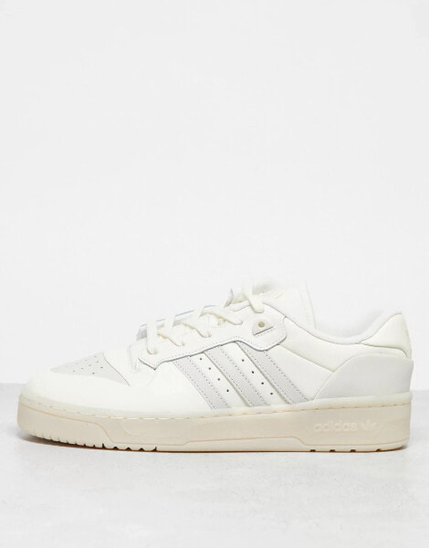 adidas Originals Rivalry low trainers in white