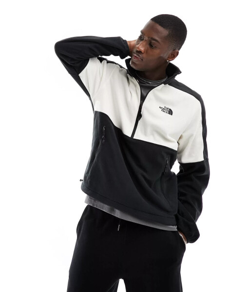 The North Face Polartec 100 1/4 zip fleece in off white and black