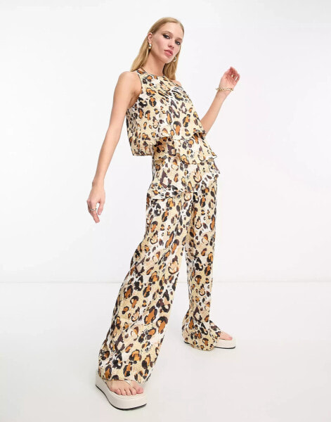 River Island – Mehrlagiger Jumpsuit mit Animalprint