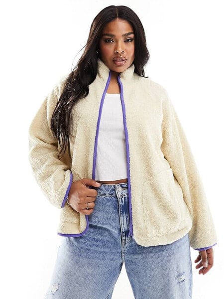 Pieces Curve fleece in cream with blue contrast binding