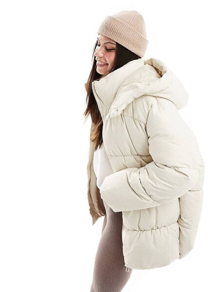 Vero Moda luxe oversized puffer coat in cream 