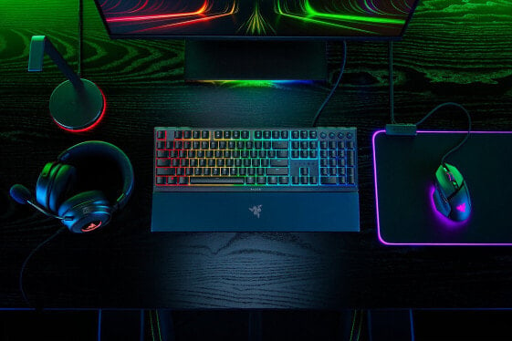 Razer Ornata V3 - Full-size (100%) - USB - Membrane - QWERTZ - RGB LED - Black