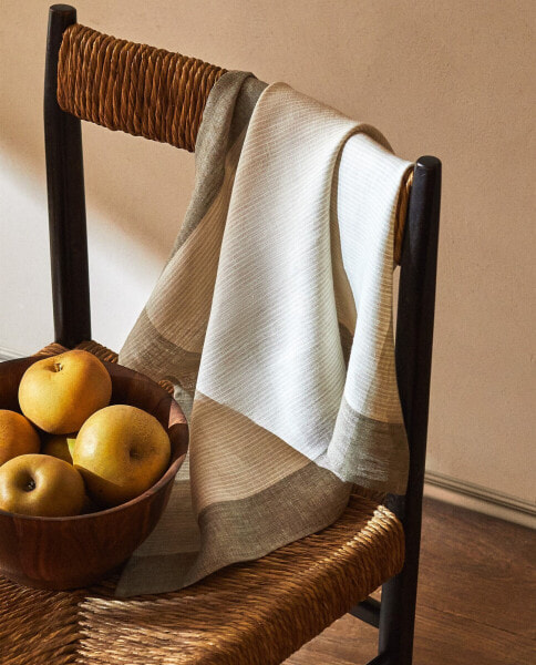 Linen tea towel with stripe