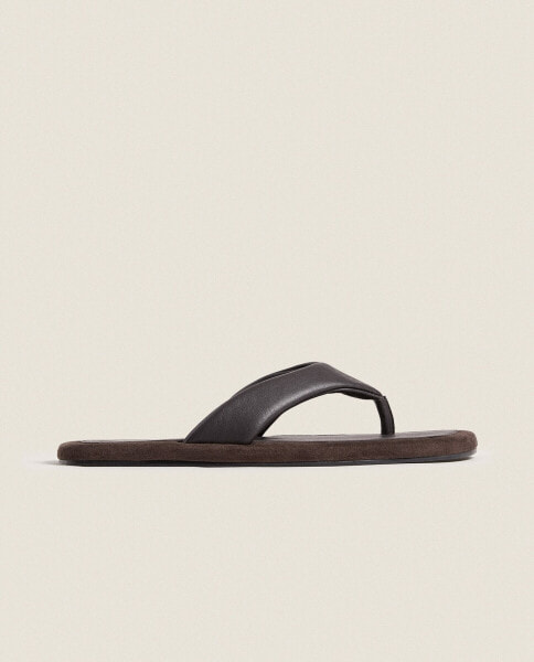 Comfort flat leather sandals