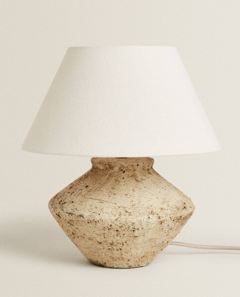 Medium table lamp with earthenware base