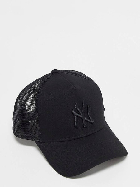 New Era 9forty MLB NY Yankees trucker cap in black