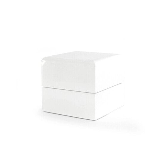 White wooden gift box KD2
