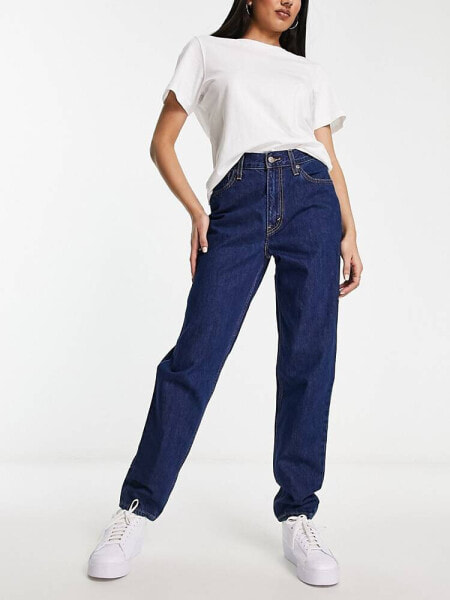 Levi's 80's mom jeans in dark wash