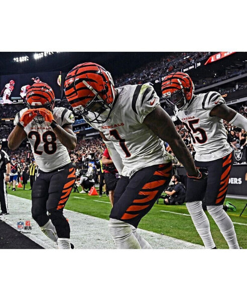 Ja'Marr Chase Joe Mixon & Tee Higgins Cincinnati Bengals Unsigned Celebrating with a Group Griddy Photograph