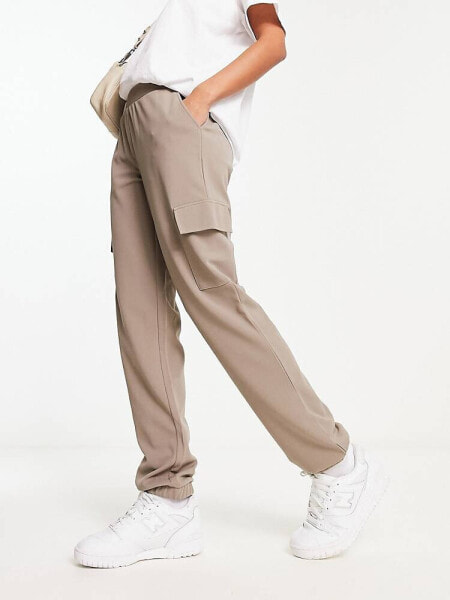 JDY cuffed cargo trousers in mushroom