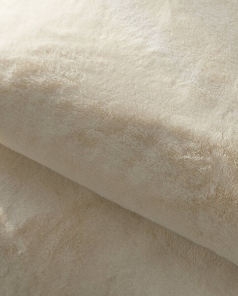 Faux fur throw