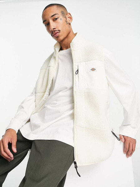 Dickies Red Chute gilet in off white