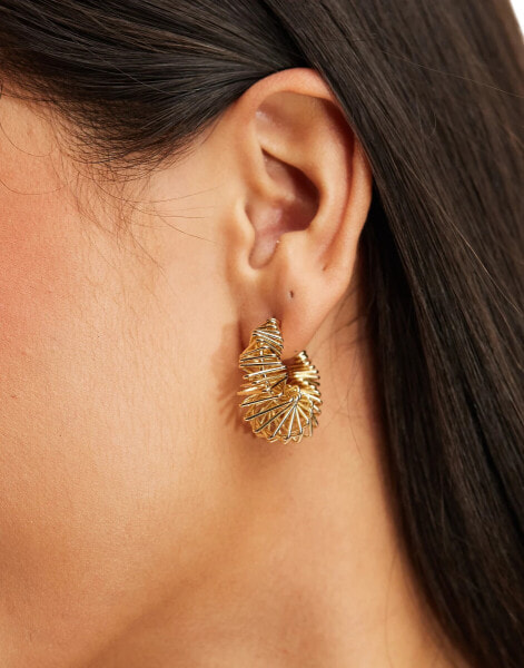 Petit Moments wire croissant hoop earrings in gold