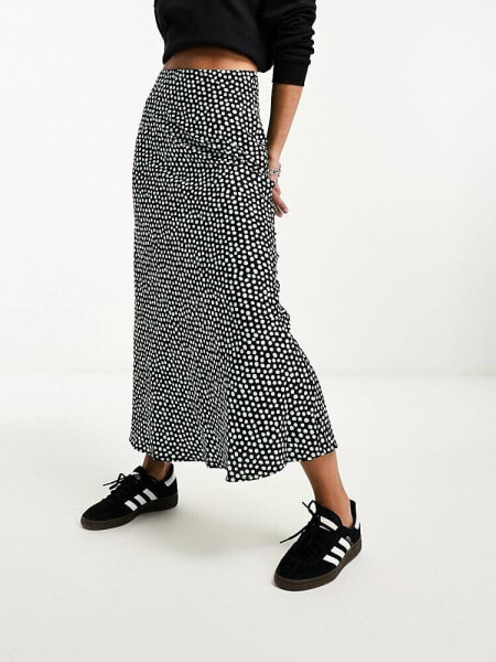 Wednesday's Girl spot print midaxi skirt in green