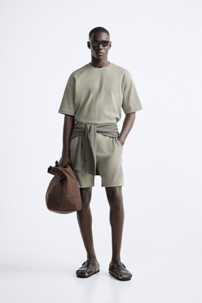 JACQUARD TEXTURED BERMUDA SHORTS