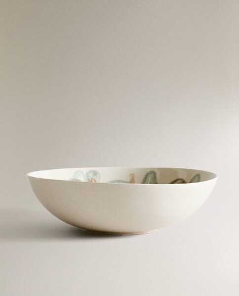 Stoneware salad bowl with pattern