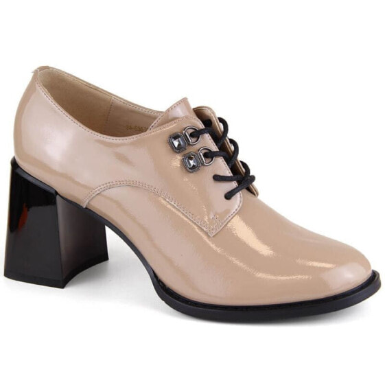 Leather patent shoes with a decorative heel, Vinceza W JAN295B, beige