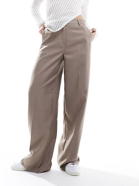 Pieces pleat front tailored trousers in camel