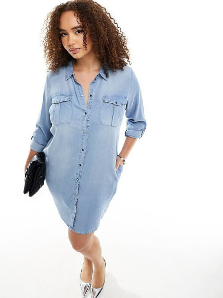 Vero Moda Curve denim shirt dress in light blue wash