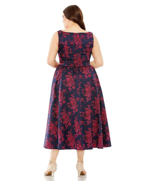 Women's Plus Size Sleeveless Floral Embroidered Dress