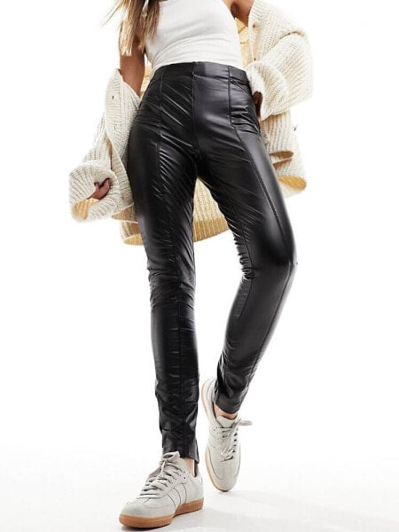 Only faux leather leggings in black