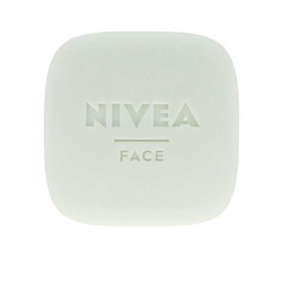 Nivea Naturally Good Blemish Exfoliating Facial Cleanser Отшелушивающее мыло для проблемной кожи с экстрактом зеленого чая 75 г