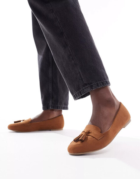 New Look tassel loafer in tan