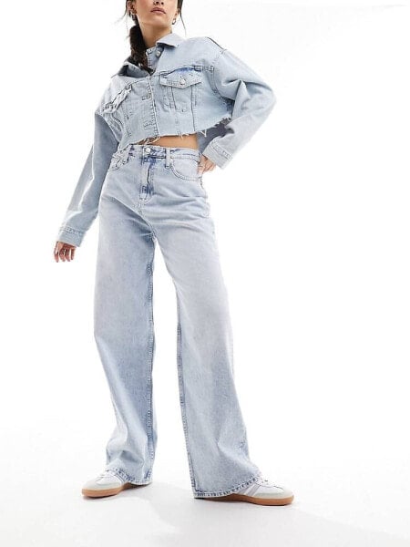 Calvin Klein Jeans high rise relaxed jeans in light wash