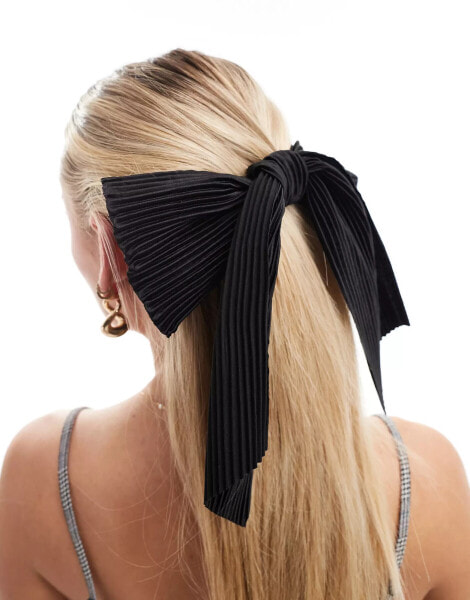 DesignB London oversized plisse hair bow in black