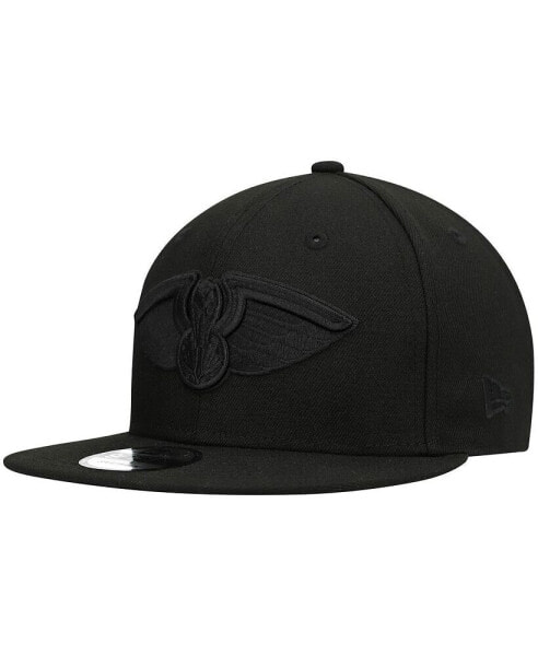 Men's New Orleans Pelicans Black On Black 9Fifty Snapback Hat