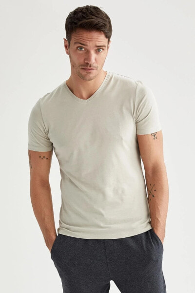 Slim Fit V Yaka Basic Pamuklu Penye Tişört