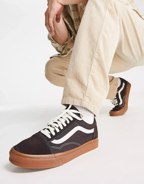 Vans – Old Skool – Sneaker in Braun mit Gummisohle