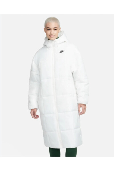 Sportswear Classic Puffer Therma-FIT Kapüşonlu Beyaz Kadın Mont GENİŞ KALIP FB7675133
