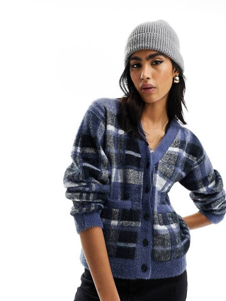 Levi's Betty fluffy cardigan in blue check