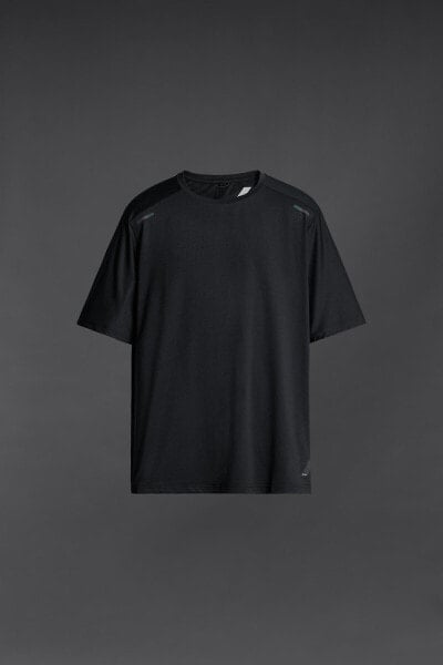 TRAINING T-SHIRT WITH POCKET