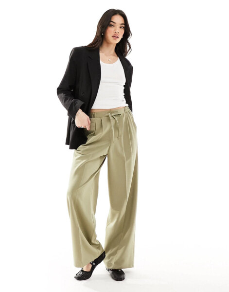 ASOS DESIGN tailored pull on trouser in khaki